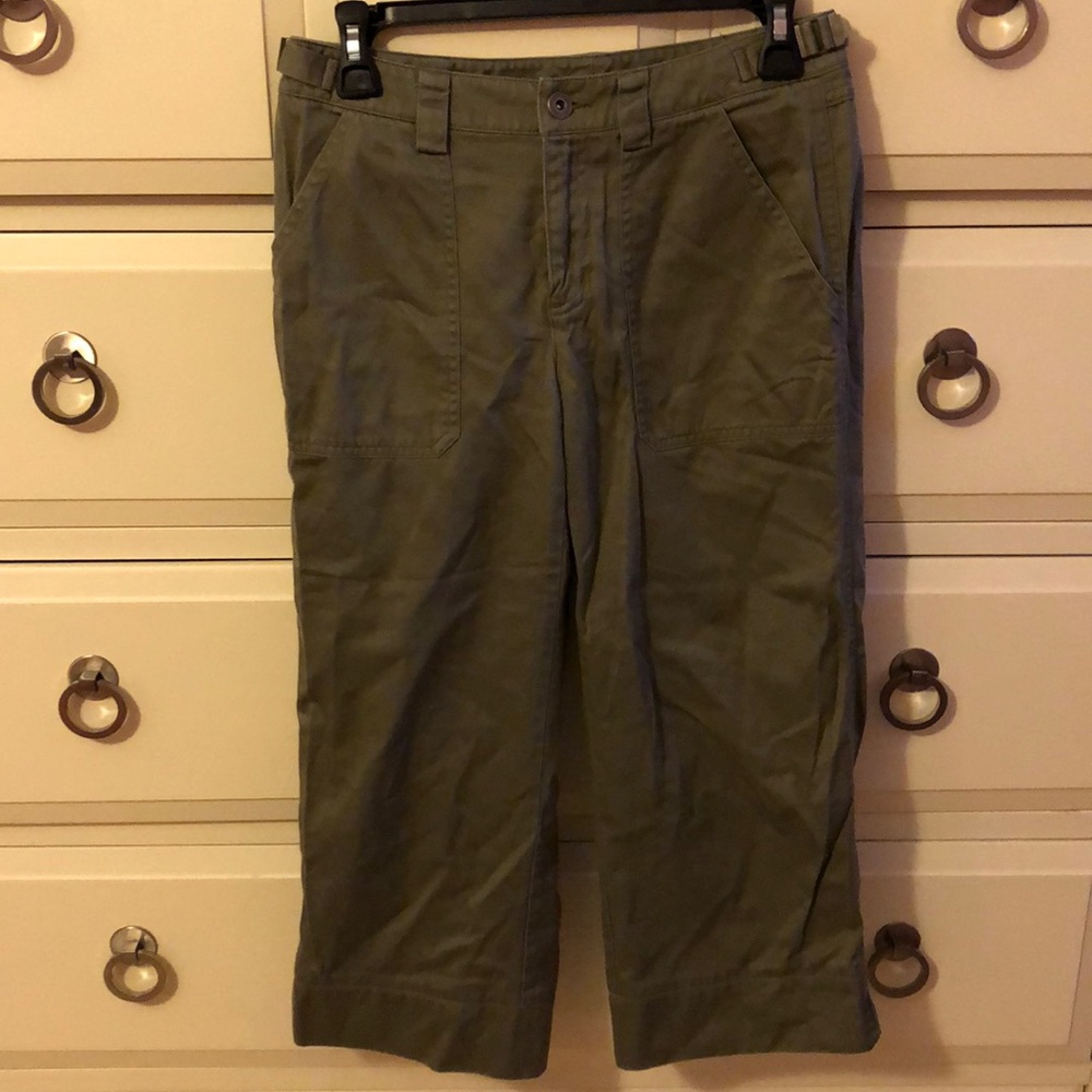 Army Green Liz Claiborne Capri Pants